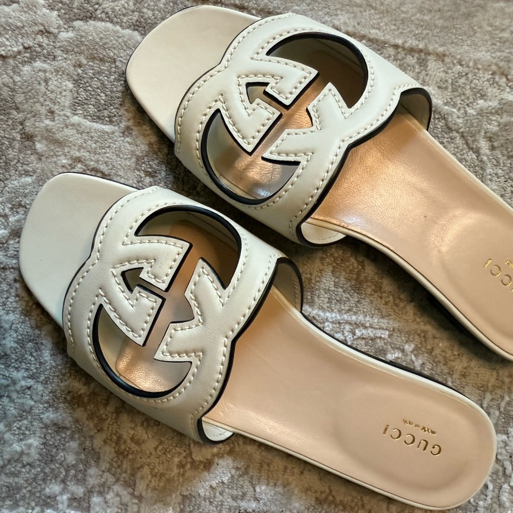 Gucci Cream Sandals with Iconic Double G Logo